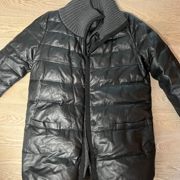 니트넥 양가죽 패딩