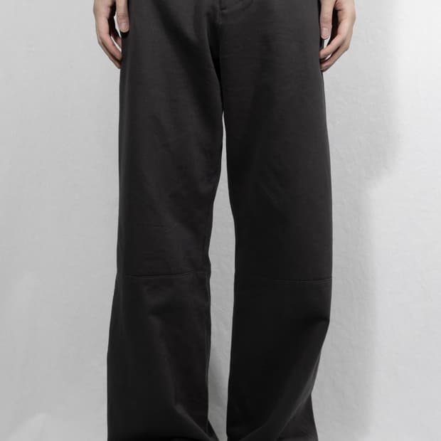 2) LES Plinth trouser (Charcoal)
