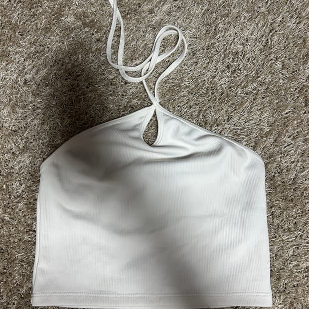 Zara 탑