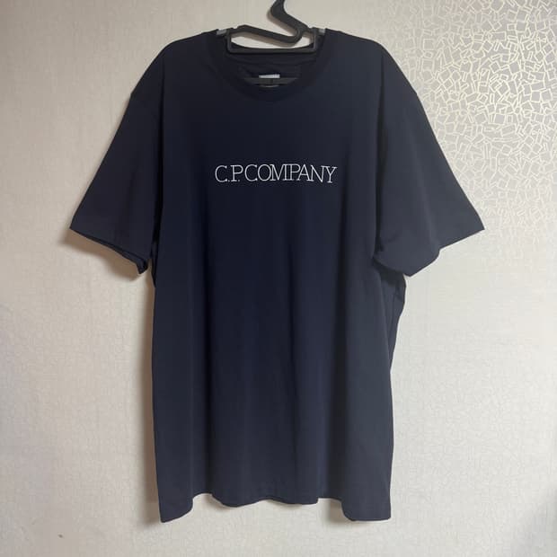 cp컴퍼니 네이비 반팔 티셔츠 새상품