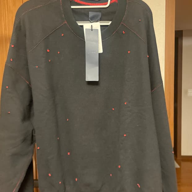 준지 블랙 디스트레스드 스웨트셔츠