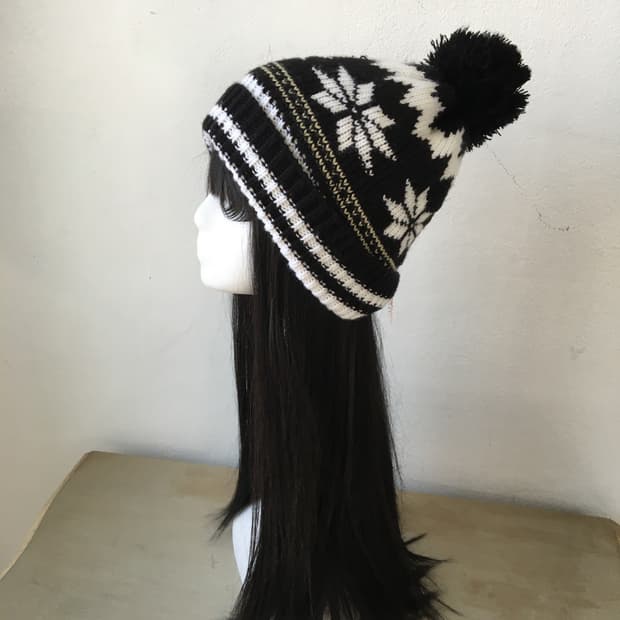  pom snow pattern knit beanie