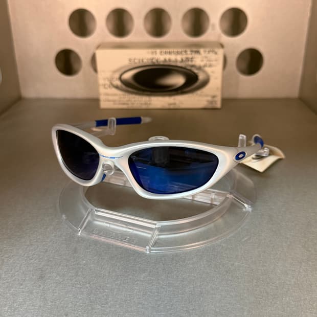 오클리 XX 트웬티 (2000)