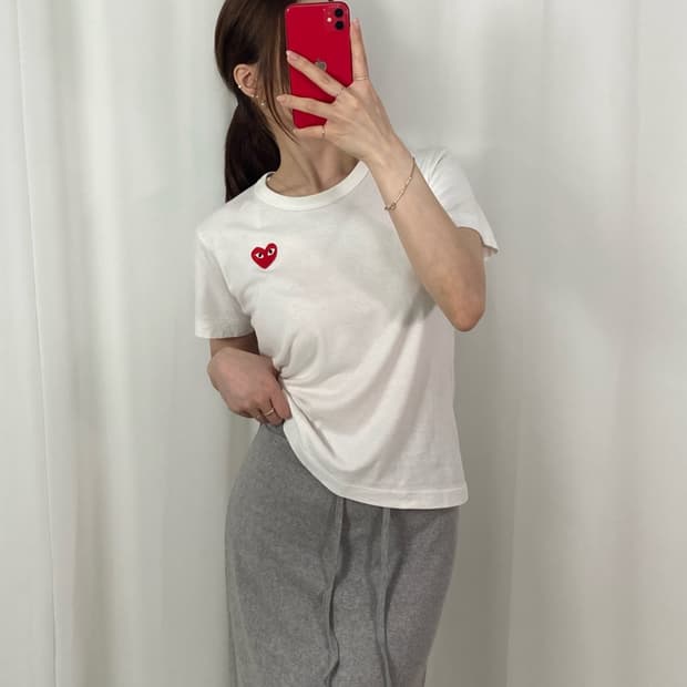 꼼데가르송 화이트 레드와펜 T