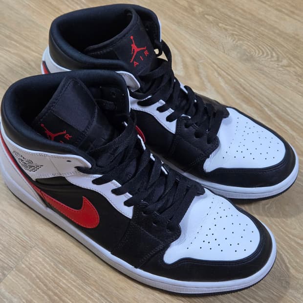 (275) Nike Jordan 조던 미드 스니커즈