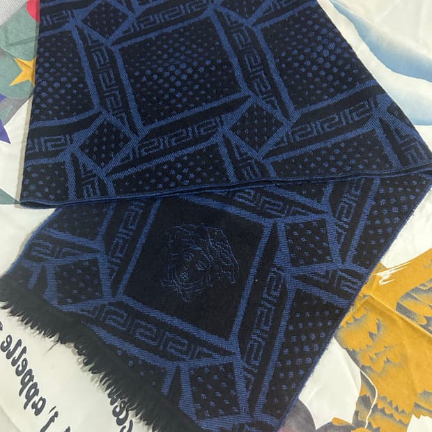 베르사체 울 머플러 블랙/블루