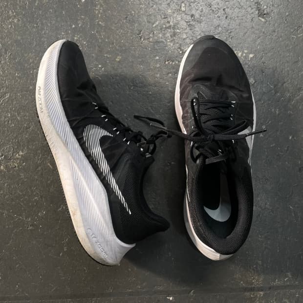 280 나이키 줌 원플로 8 런닝화