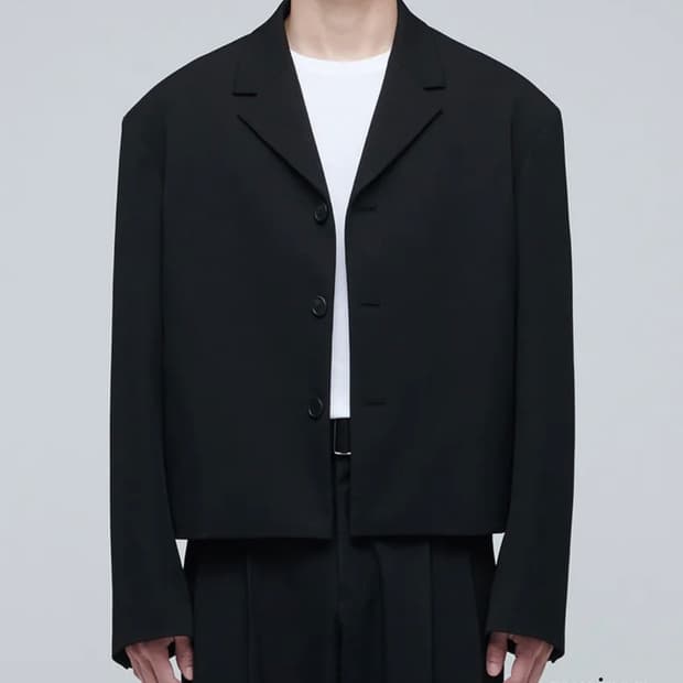 (L)무신사 스텐다드 크롭 블레이저 블랙