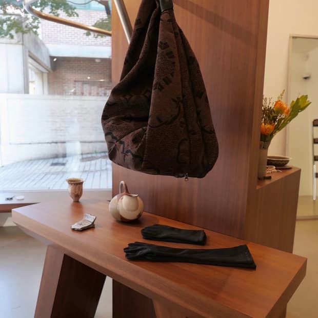 혜인서 트위스티드 숄더백