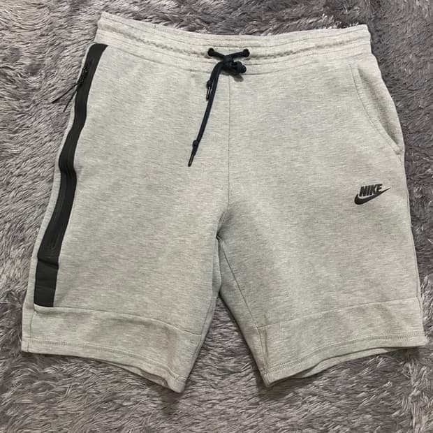 [[L] 나이키(NIKE) 테크 플리스 쇼츠p223
