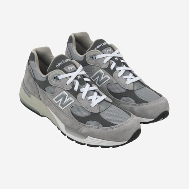 뉴발란스 992 메이드 인 USA 코어 그레이 실버 메탈릭
