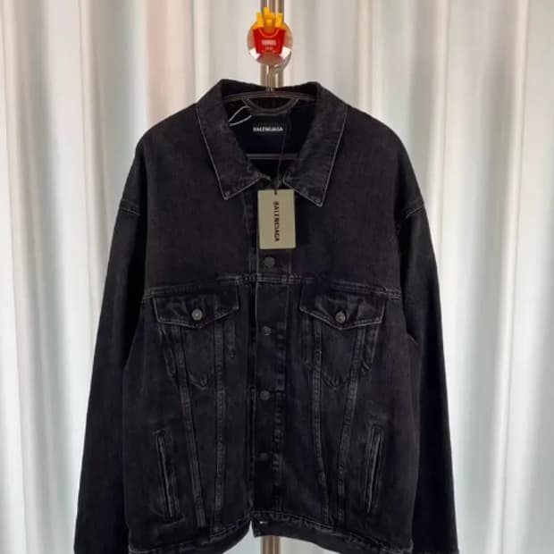 [새상품] 발렌시아가 백로고 흑청 워싱 데님셔츠 M
