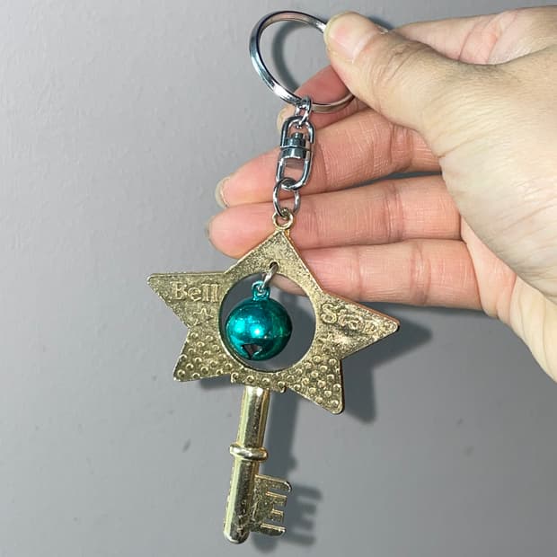 [중고] 열쇠모양 별 열쇠고리 키링