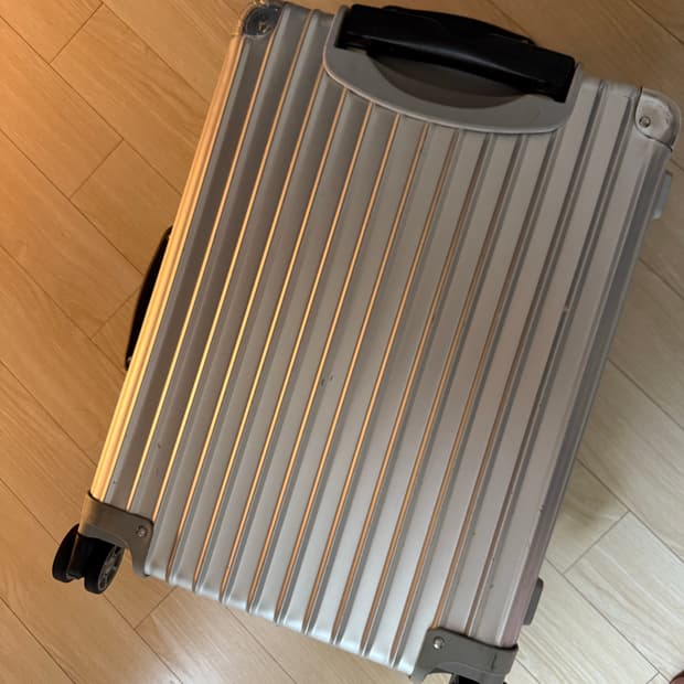 리모와 구형 클래식 플라이트 52 기내용 (=현 클래식 캐빈 S)