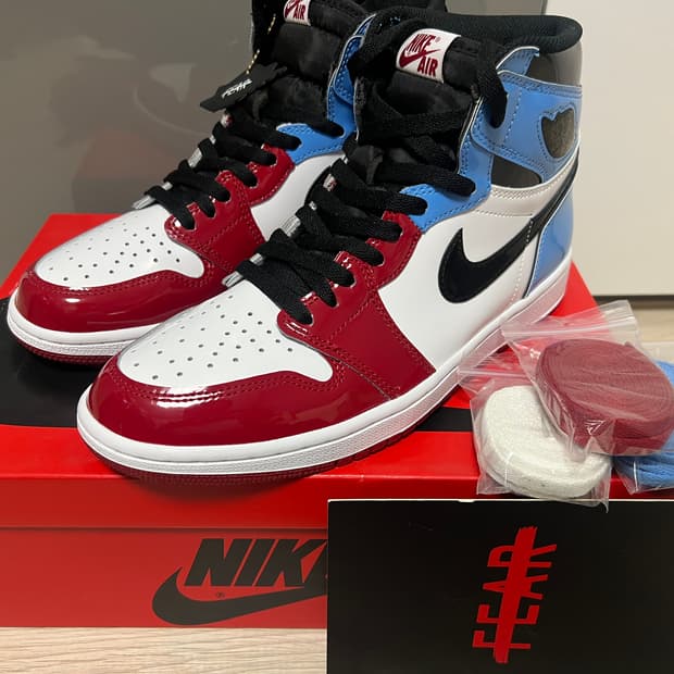 조던 1 하이 OG 피어리스 UNC 시카고(270)
