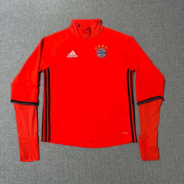 [정가 20만원] 바이에른 뮌헨 트레이닝 탑 100