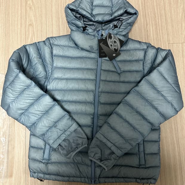 산산기어 서픽스 경량패딩 24fw 2사이즈