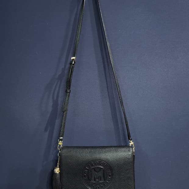 메트로시티 테슬 크로스백