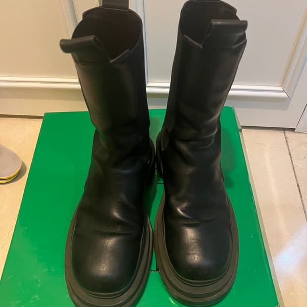 보테가베네타 타이어부츠 블랙캠핑 (42)