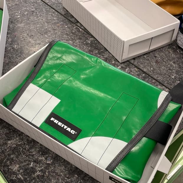 프라이탁 덱스터 그린