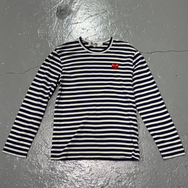 꼼데가르송(Comme Des Garcons)네이비 화이트 롱슬리브