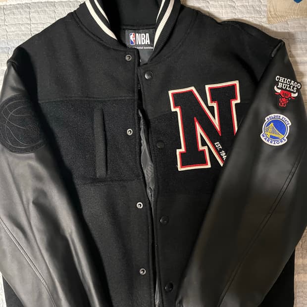 nba 바시티자켓 L사이즈