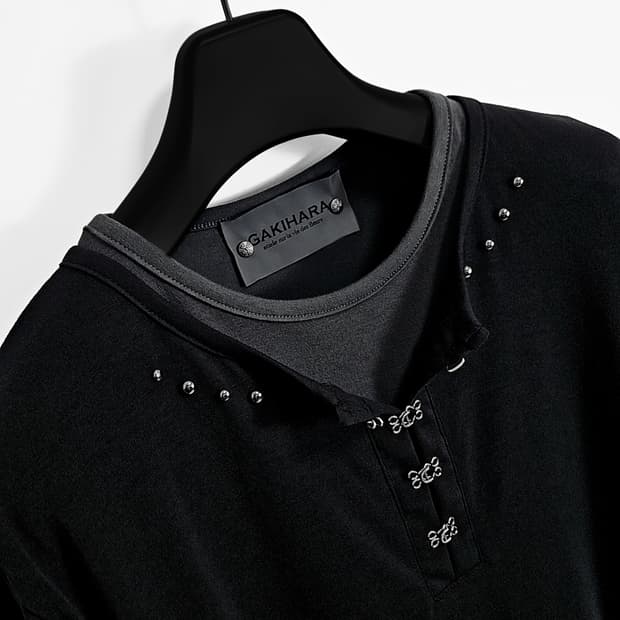 Koga 이브 레이어드 헨리넥 하프 슬리브 (black)