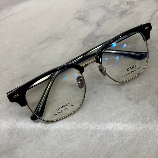 B31 카이오 KAIO 블랙 골드 웰링턴 하금테 안경(23g)