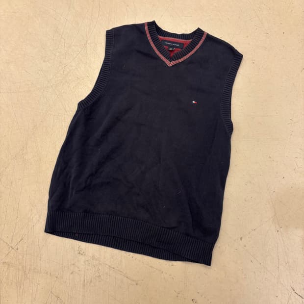 타미힐피거 네이비 니트 베스트