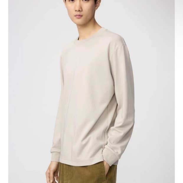 (새상품)유니클로 에어리즘 코튼 크루넥 긴팔티 XL 새상품