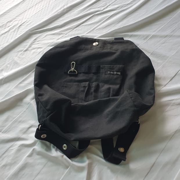 Y's for living - detail bag