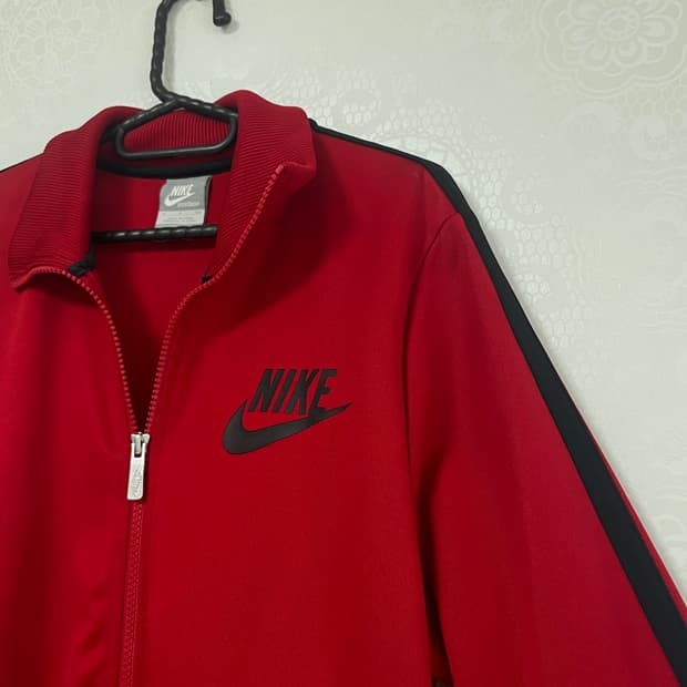 나이키 레드 트랙탑 져지