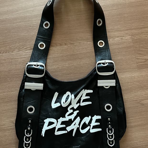 베이컨트아카이브 벨라백