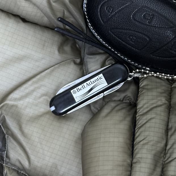 빅토리녹스 미니 다용도칼 키체인 ‘Bell Atlantic’