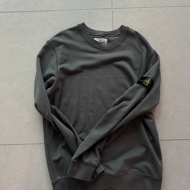 Stone island 맨투맨 차콜