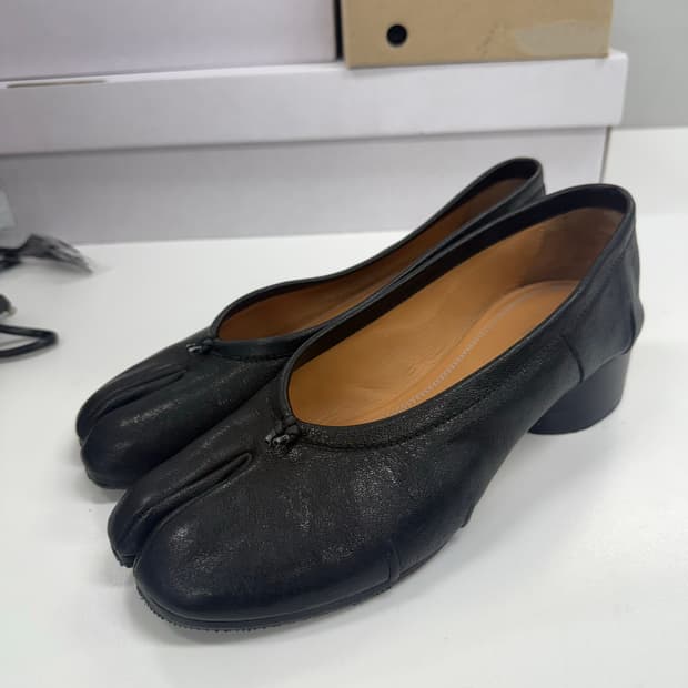 메종 마르지엘라 블랙 펌프스힐 뉴타비