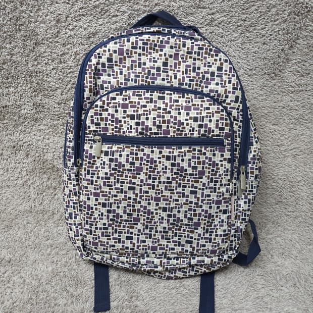 모던한 패턴 백팩