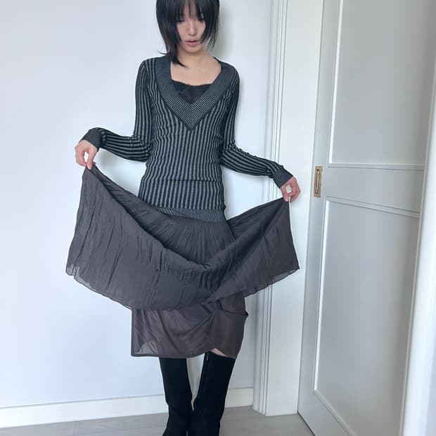 Noir Crinkled Midi Skirt / 빈티지 미디 스커트