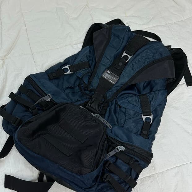 오클리 구형 텍티컬 백팩