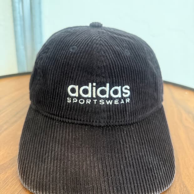 아디다스 코듀로이 볼캡 