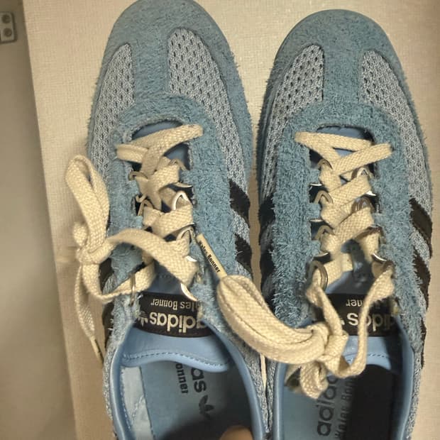 아디다스 웨일즈보너 SL76 애쉬블루 270 싸게 팔아요. 