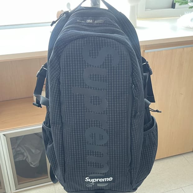 슈프림 백팩 블랙 24ss