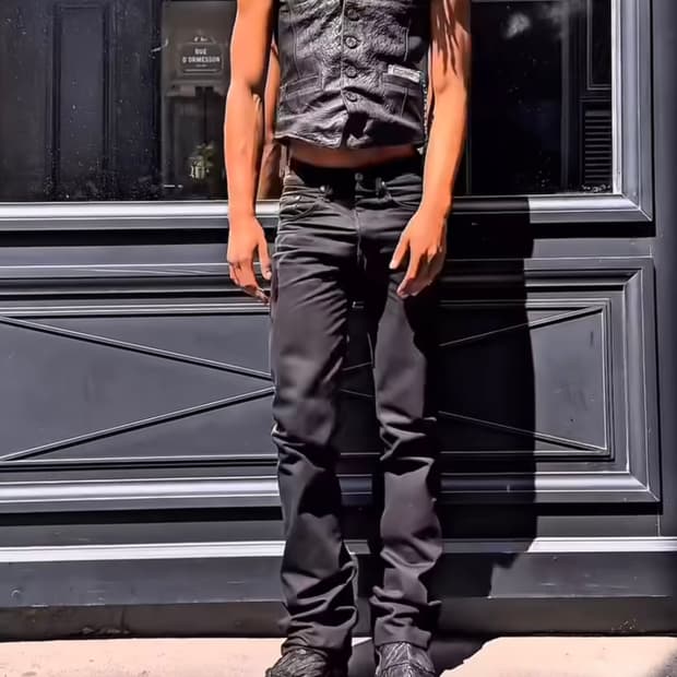 [32] Paradoxe Paris black bootscut denim