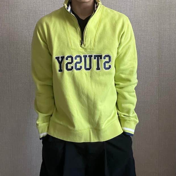 STUSSY 스투시 스펠아웃 로고 반집업 맨투맨