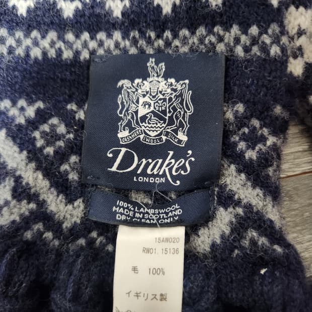 Drake’s 노르딕패턴 머플러