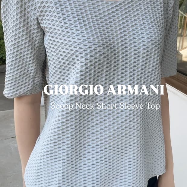 Scoop Neck Short Sleeve Top