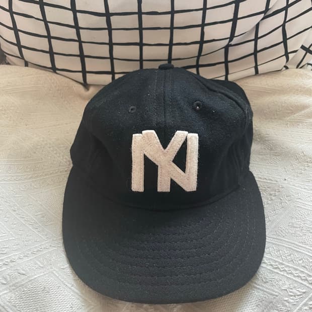 이벳필드 모자 검정