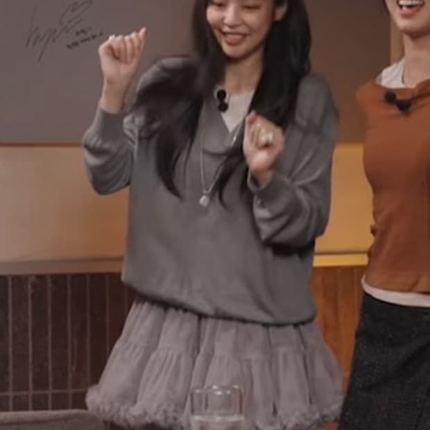 제니 착용 시눈 튜튜 스커트 (새상품)