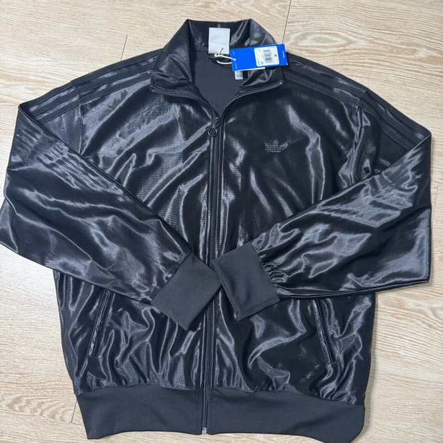 아디다스 q3 오버사이즈 트랙자켓 S사이즈