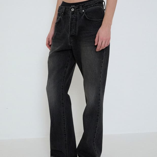 252 RELAXED FLARE DENIM JEANS (USED BLAC